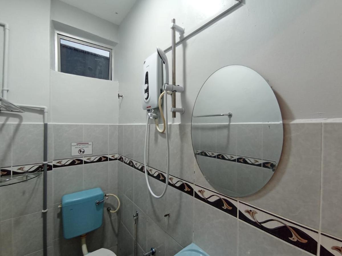 D Layaran Kuantan Lpt Exit 833 Hotell Exteriör bild