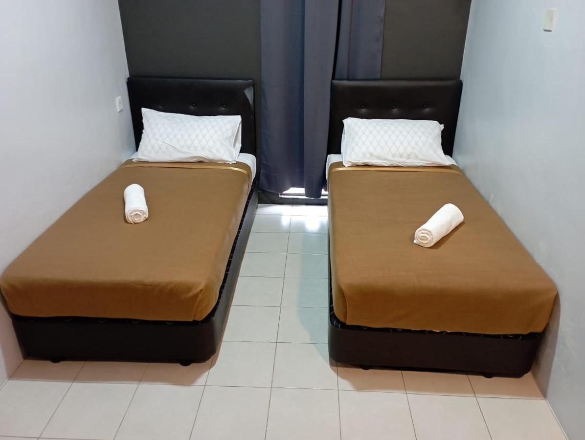 D Layaran Kuantan Lpt Exit 833 Hotell Exteriör bild