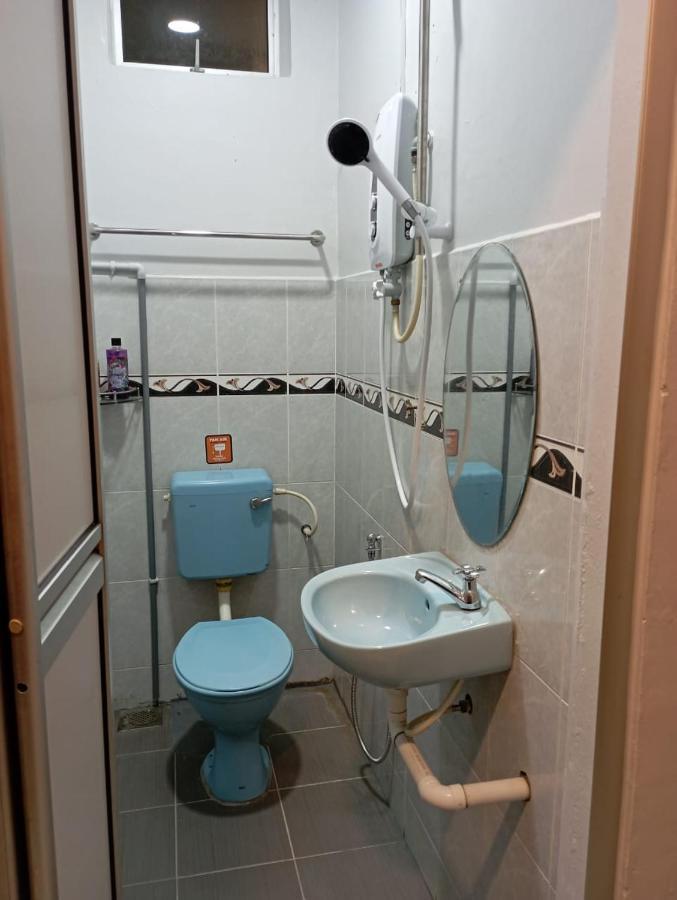 D Layaran Kuantan Lpt Exit 833 Hotell Exteriör bild