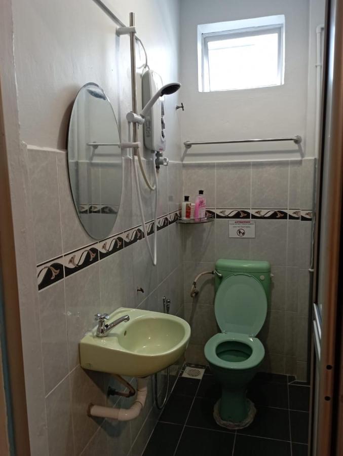 D Layaran Kuantan Lpt Exit 833 Hotell Exteriör bild